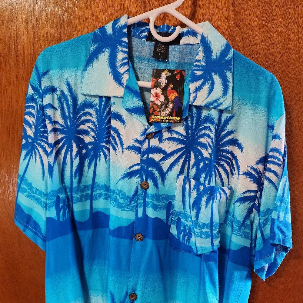 Men's Large Sunsations Blue Hawaiian Palm Tree Short Sleeve Button Down Shirt